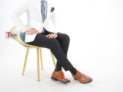 giày cao nam họa tiết dập vân màu nâu vàng 15.jpg