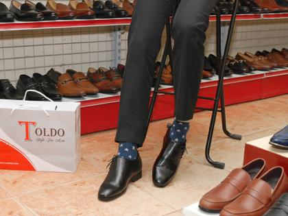 HN954 Đen đục lỗ-06.jpg