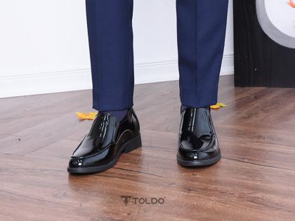 giày tăng chiều cao đen bóng cao 8cm 13.jpg
