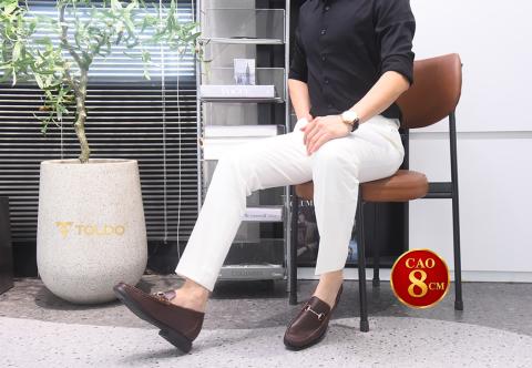Giày tăng chiều cao nam nên chọn kiểu dáng nào để dễ phối đồ?