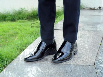giày cao mũi vuông đen bóng 11.jpg