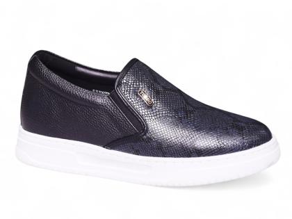 Giày slip on tăng 8cm chiều cao
