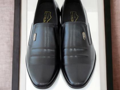 giày tăng chiều cao siêu nhẹ TD905 Đen trơn 5.jpg