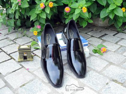 giày cao mũi vuông đen bóng 7.jpg