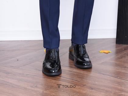 giày tăng chiều cao đen bóng cao 8cm 11.jpg