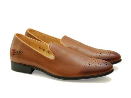 Giày nam màu nâu vàng