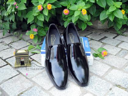 giày cao mũi vuông đen bóng 10.jpg