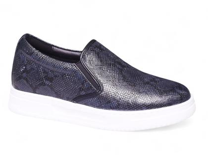 Giày slip on tăng 8cm chiều cao nhẹ