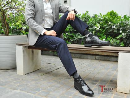 2 giày cao nam đục lỗ màu đen cao 6cm-12.jpg