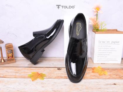 giày tăng chiều cao đen bóng cao 8cm 7.jpg