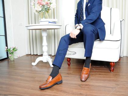 giay cao nam mui vuong 2024 13.jpg