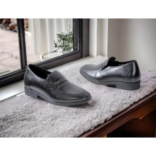 HQ642 Den tron 4.jpg