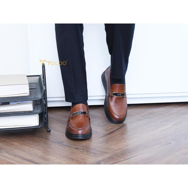 giày cao nam màu nâu tăng 8cm đế bằng 9.jpg